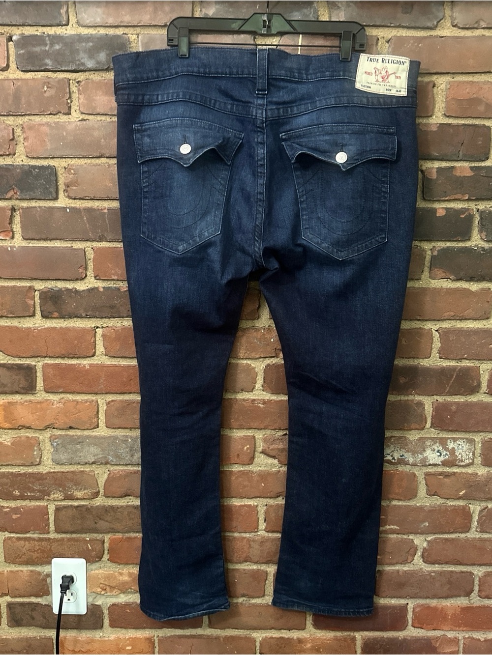TRUE RELIGION dark wash flap pockets relaxed straight jeans size 42